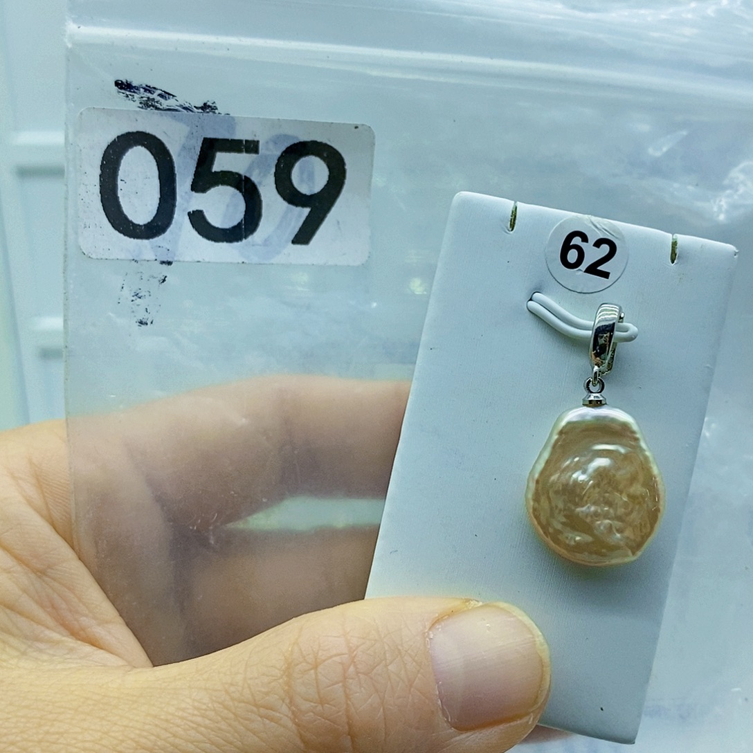 淡水珍珠合金颈饰