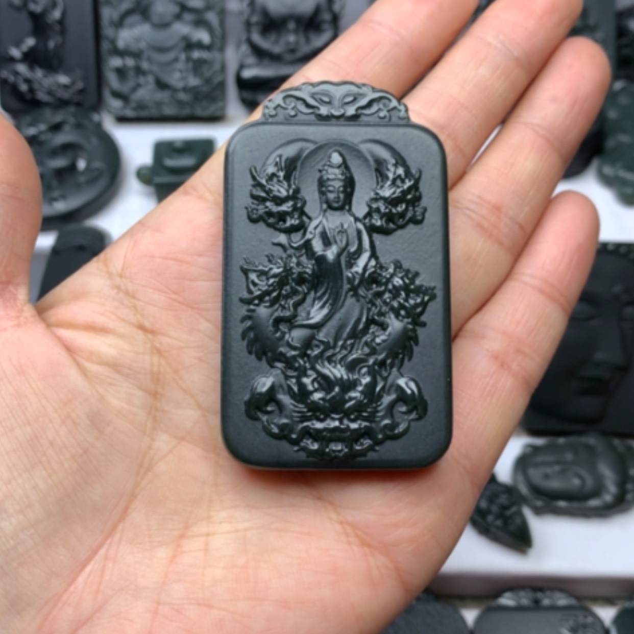 【闪购商品】和田玉颈饰未镶嵌双面雕刻