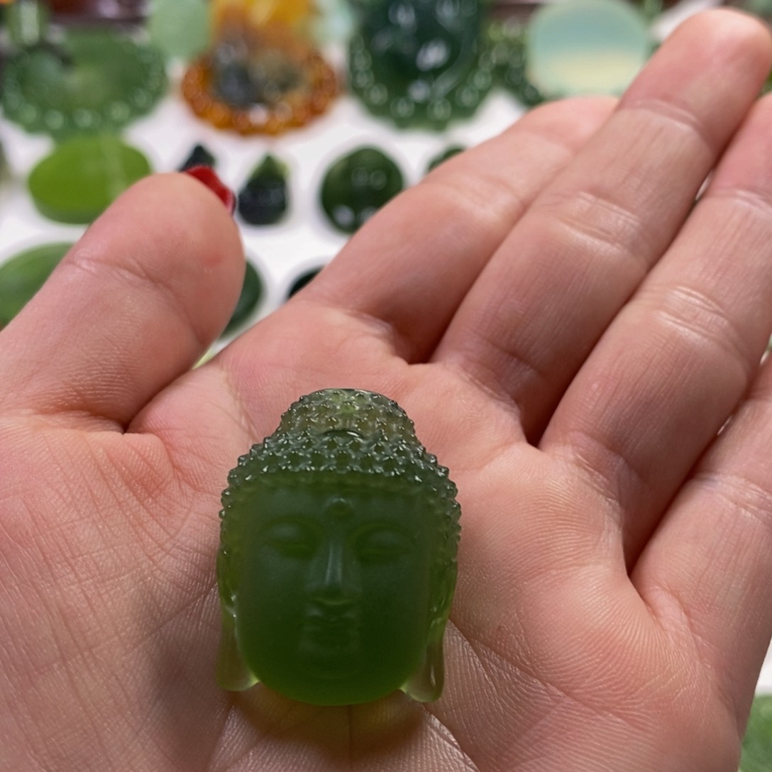 蛇纹石玉颈饰未镶嵌非**可