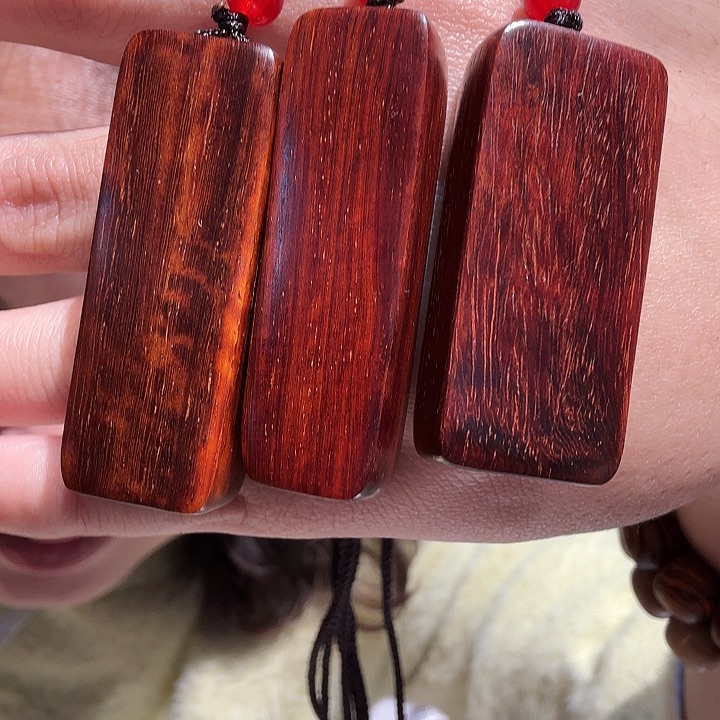 檀香紫檀（小叶紫檀）无事牌直播间为准