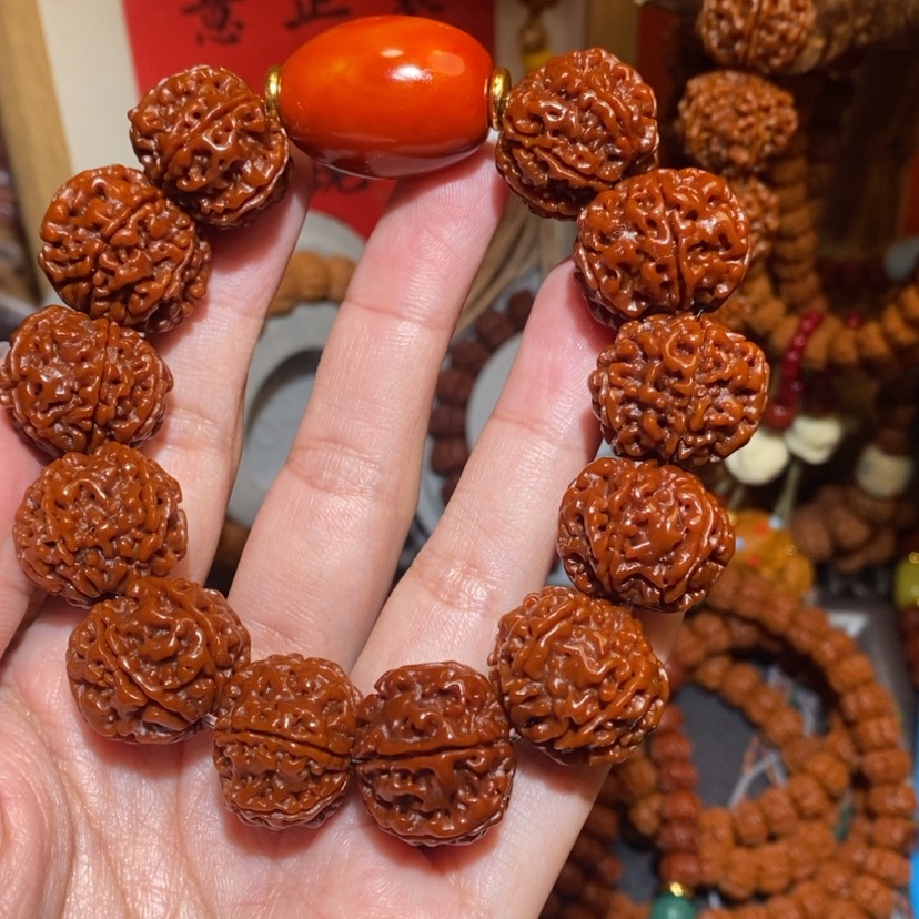 【闪购商品】金刚菩提手串216玉化