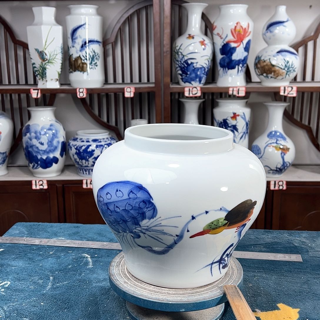 摆件景德镇陶瓷大口莲子