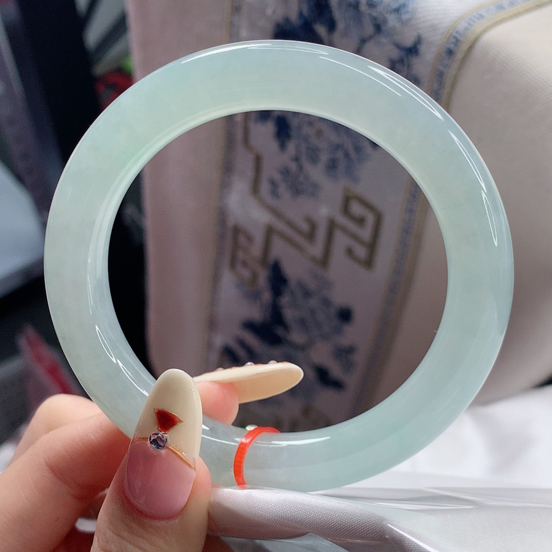翡翠手镯未镶嵌57.9圈口