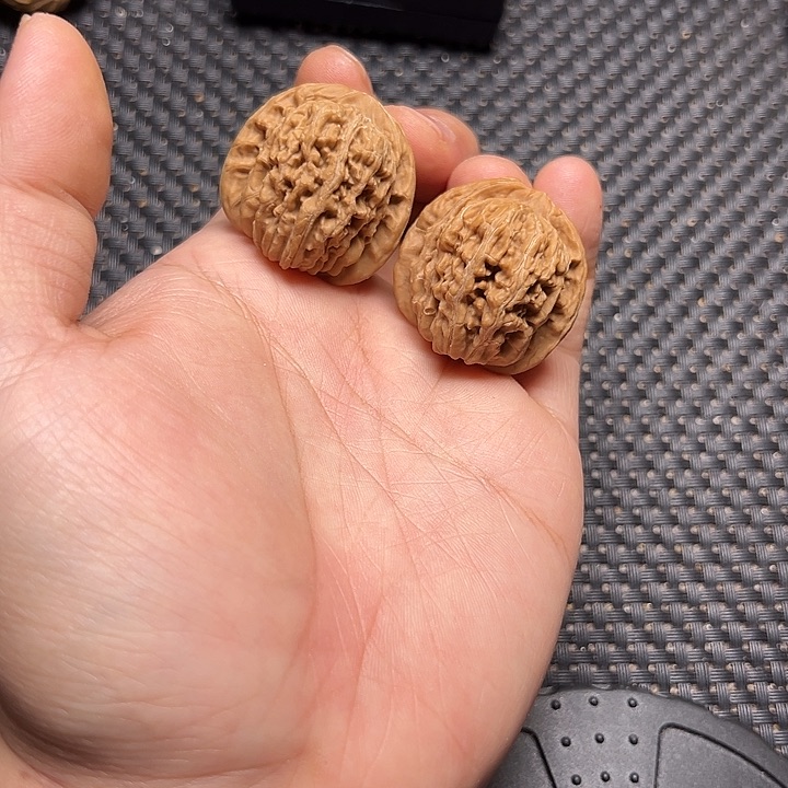 文玩核桃吊坠四座楼