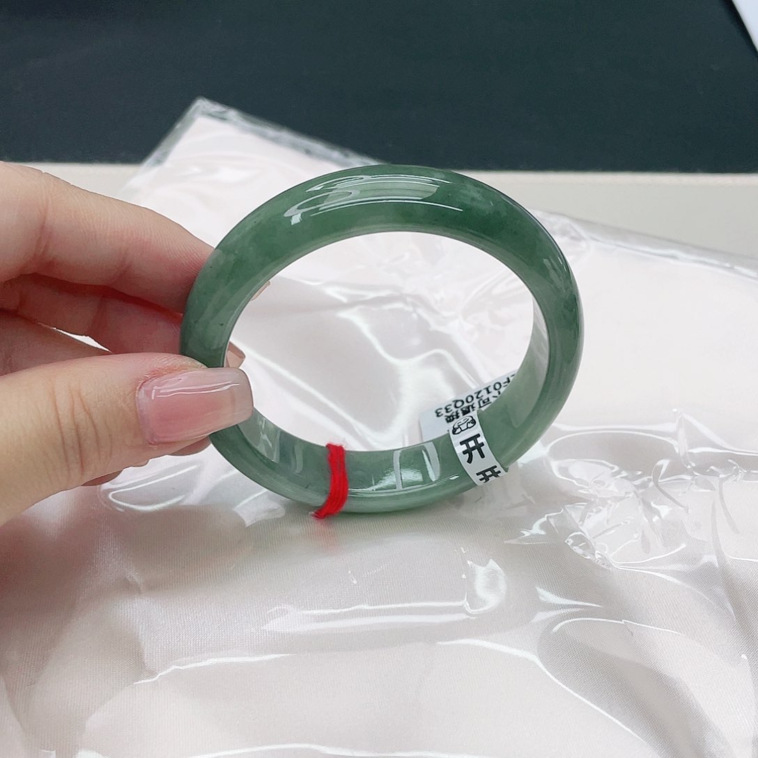 翡翠手镯未镶嵌正56.5