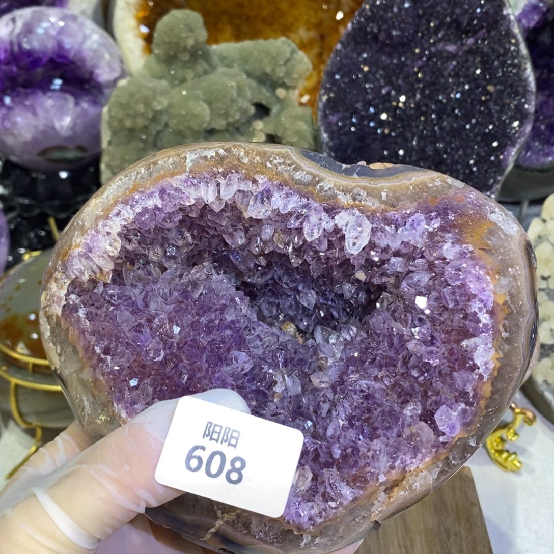 未镶嵌水晶大型摆件（非配饰）