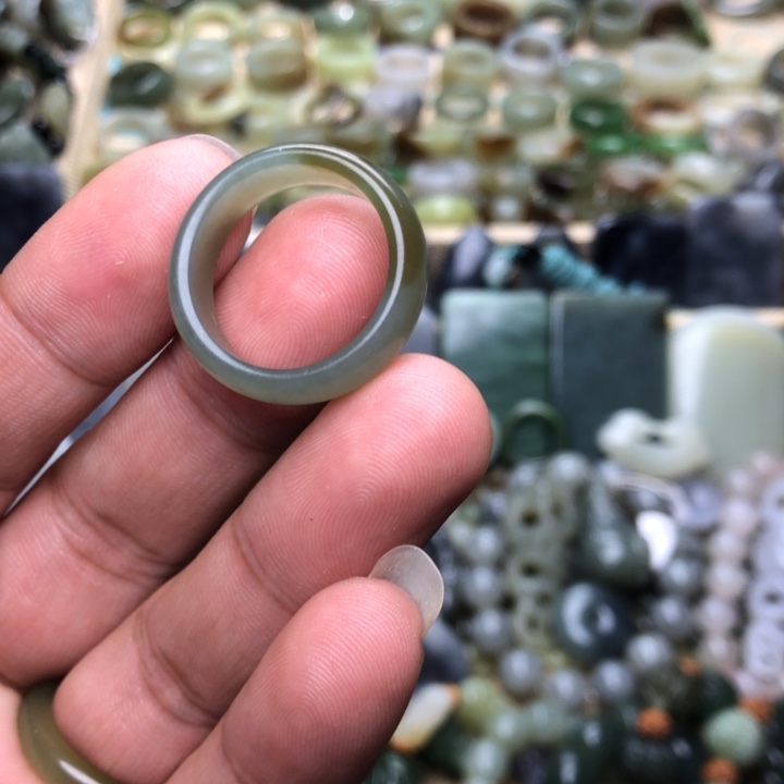 和田玉颈饰未镶嵌桃*