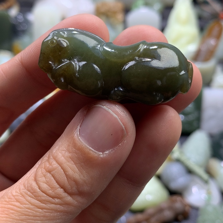 和田玉颈饰未镶嵌