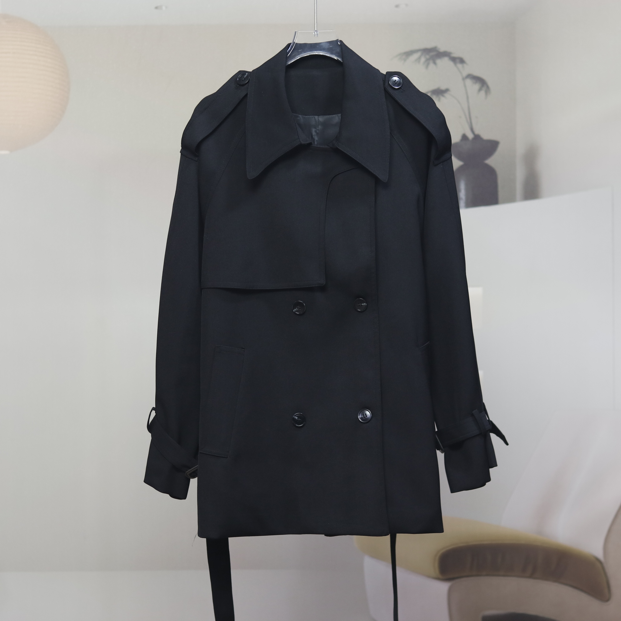 【8677】高品质原创设计黑色时尚百搭短款风衣外套童