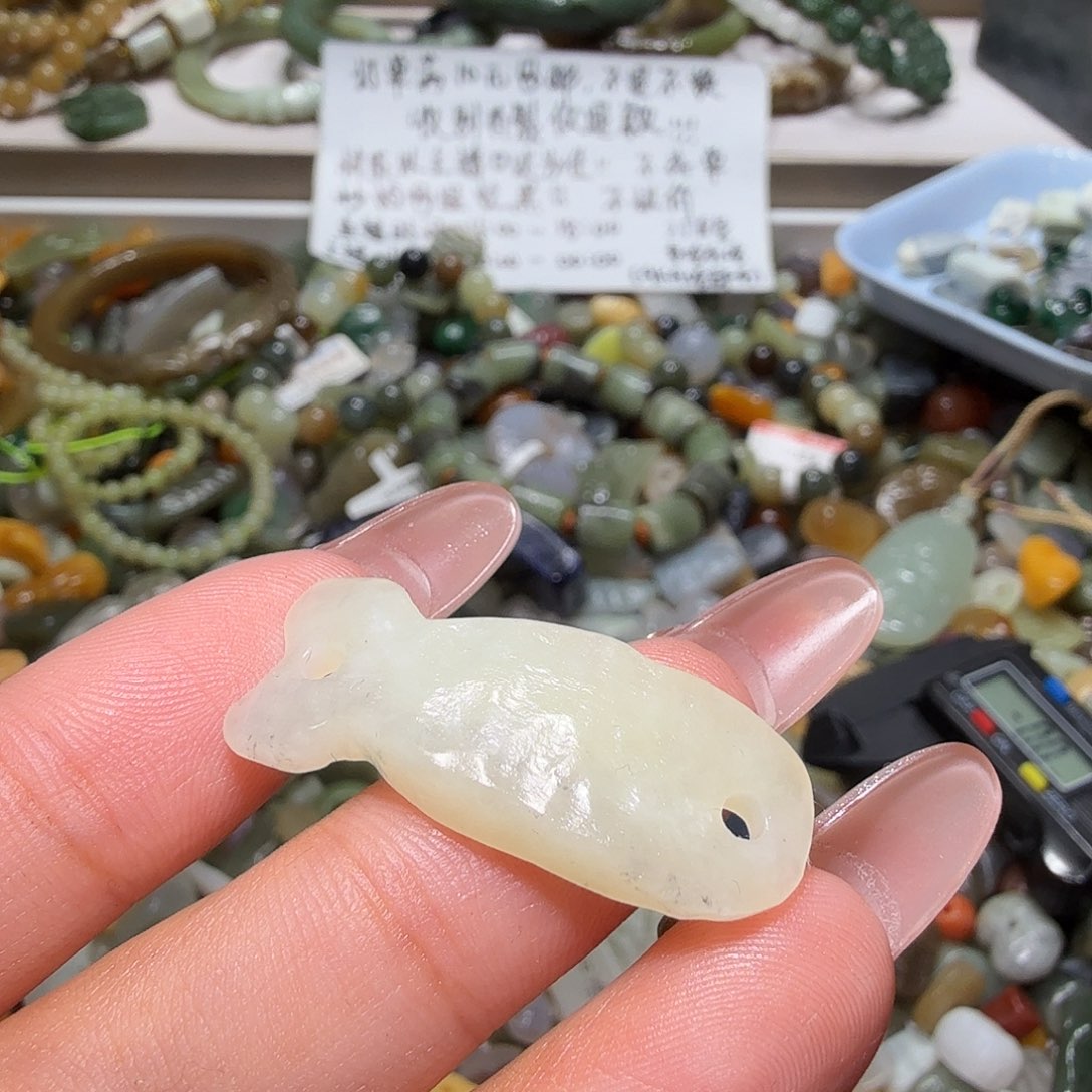 和田玉未镶嵌珠宝奇石