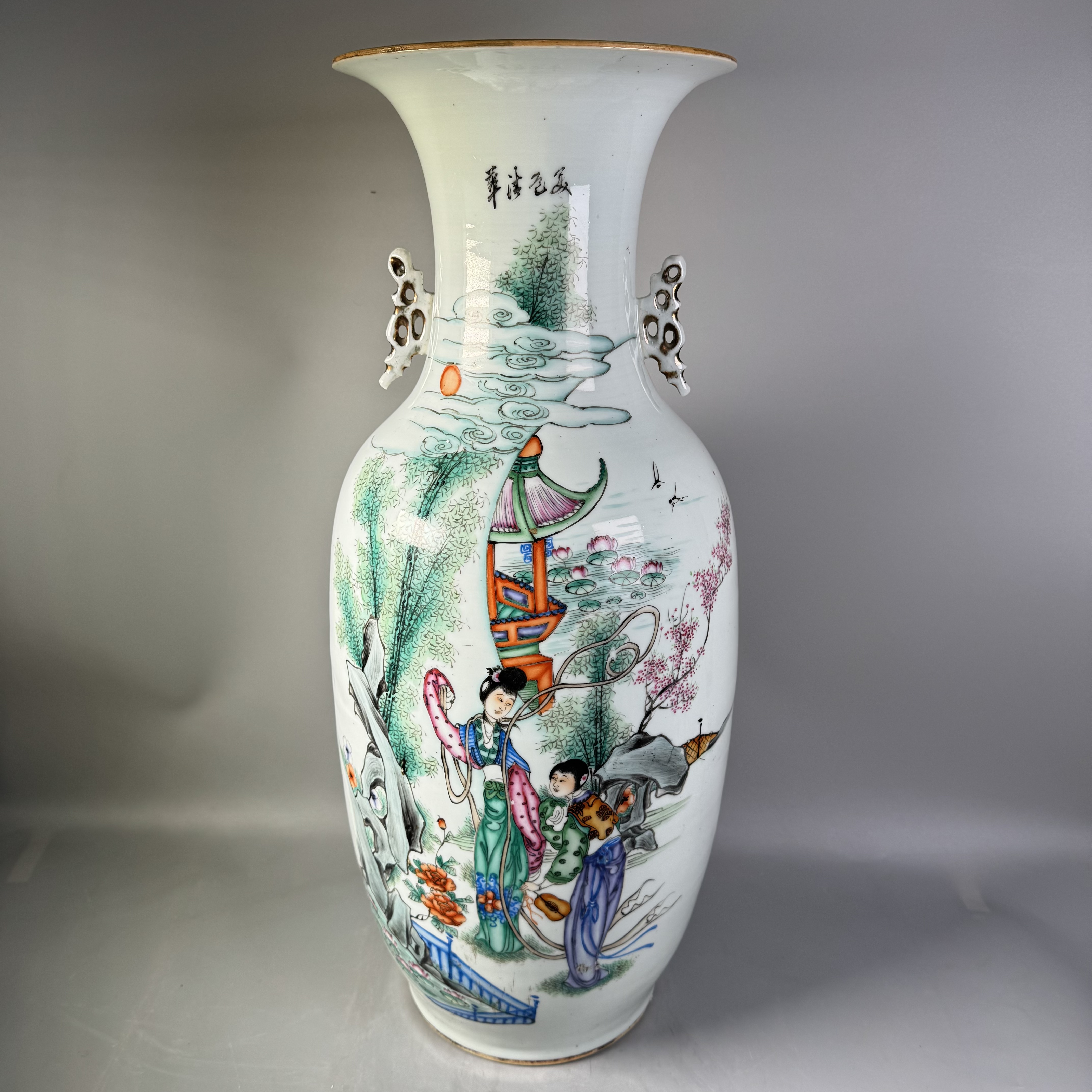 scs17107民国粉彩侍女图纹瓶/四川省文物总店