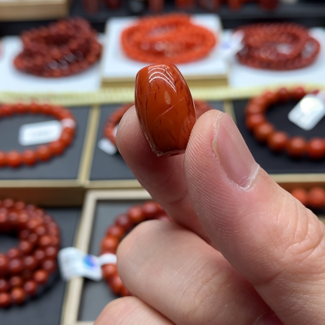 南红玛瑙配饰未镶嵌