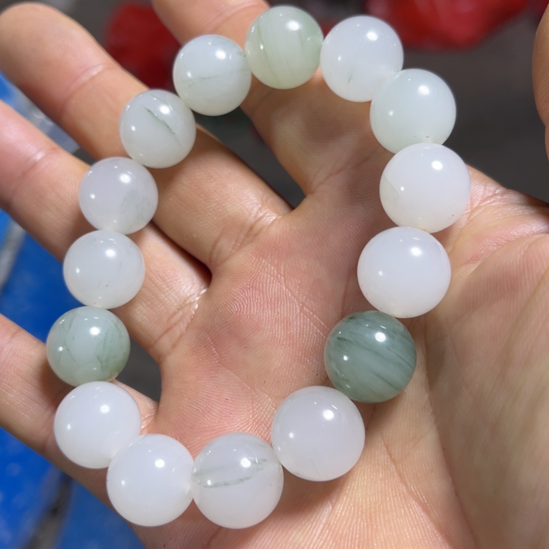 硅化玉未镶嵌颈饰