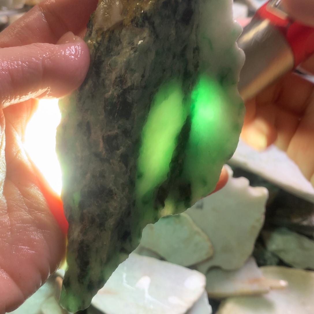 翡翠颈饰未镶嵌缅甸翡翠