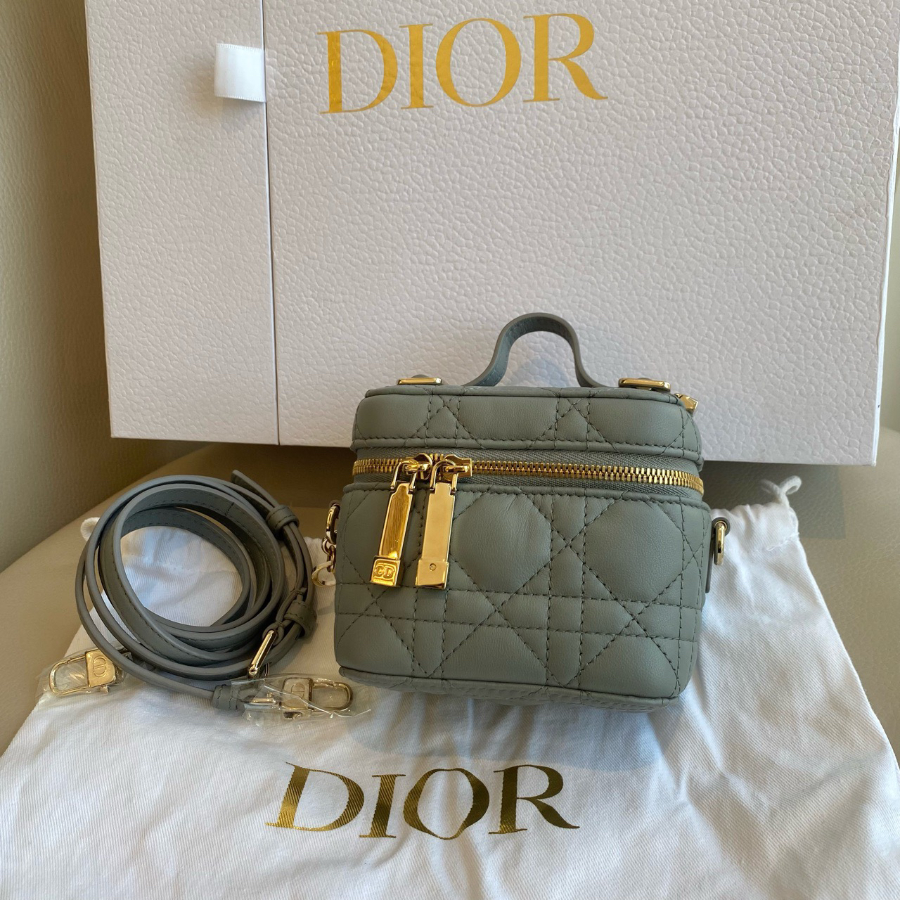 99新 DIOR/迪奥 Dior迪奥 micro化妆包mini蓝色