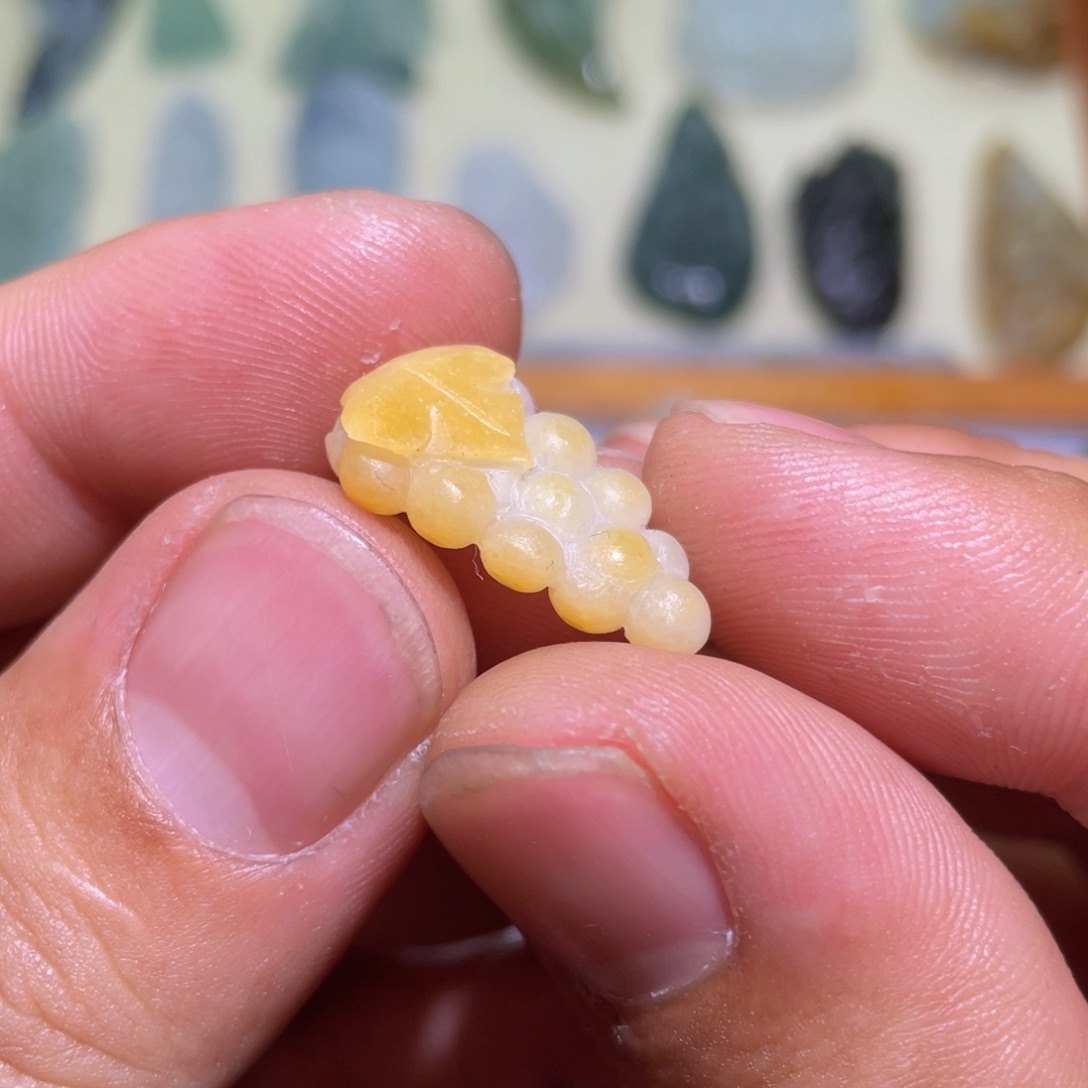 定制翡翠未镶嵌葡萄