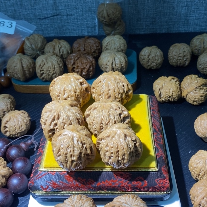 桃核吊坠38000051