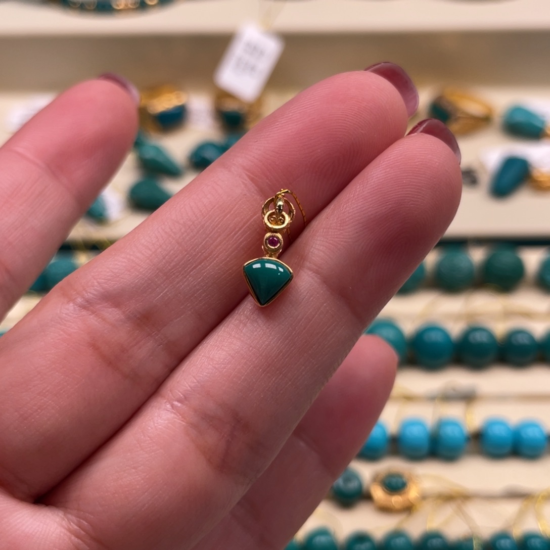 绿松石珠宝奇石18K金镶嵌