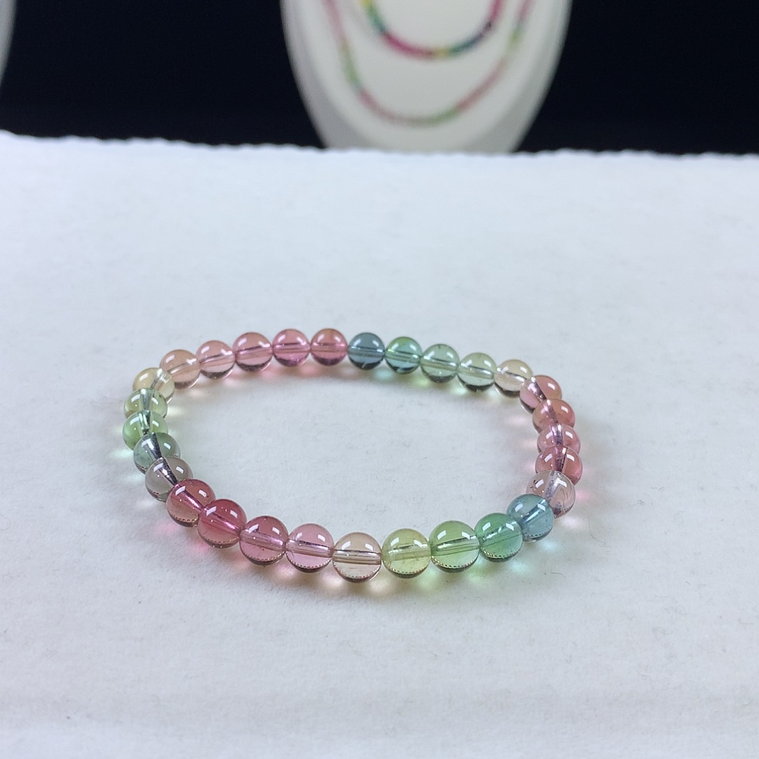 碧玺手链未镶嵌黑****?