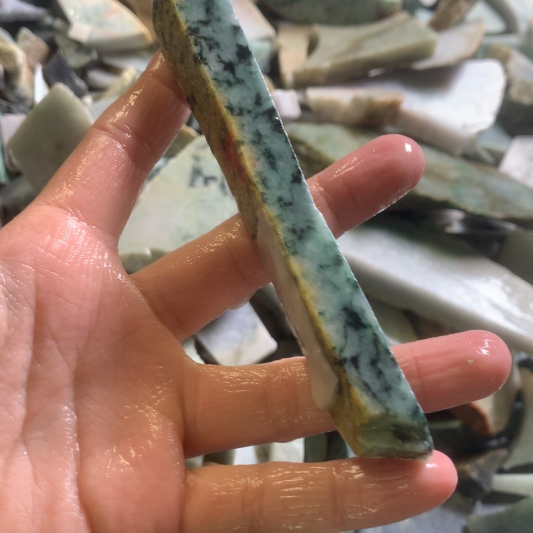 翡翠颈饰未镶嵌缅甸翡翠