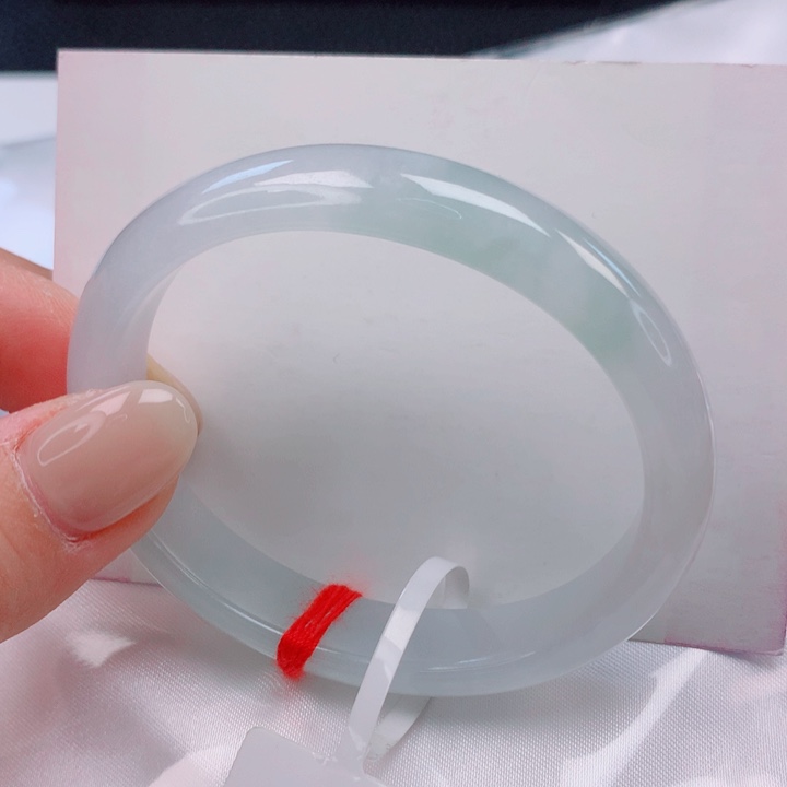 翡翠未镶嵌手镯（贵妃镯）56圈口