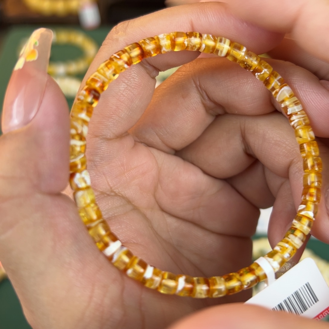 琥珀裸石未镶嵌4.5mm，ujjbhhhhjjjjjj