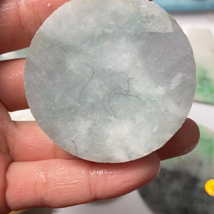 翡翠颈饰未镶嵌天然翡翠