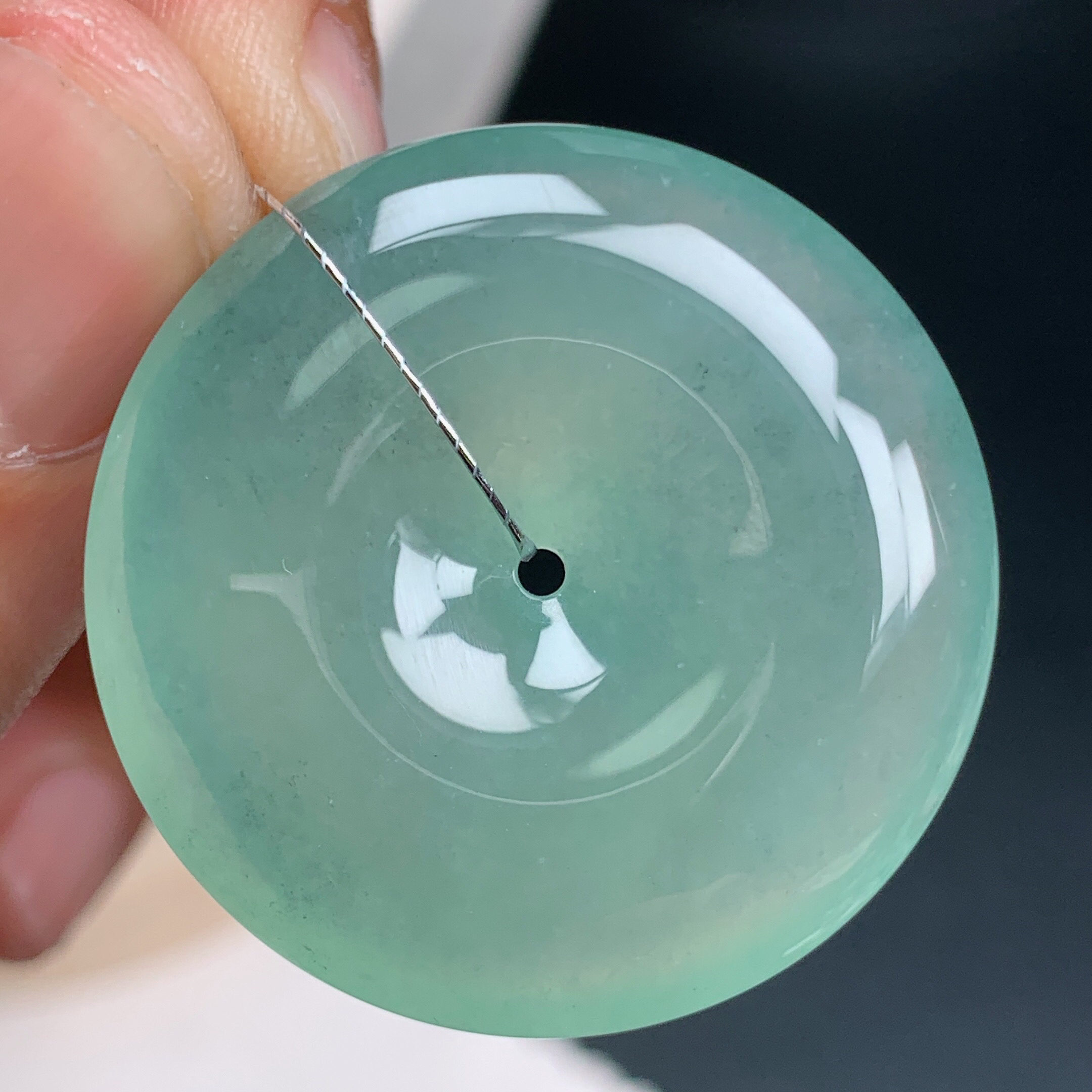 尺寸32.6-6.9mm缅甸天然A货翡翠冰种晴绿色洒乌鸡种平安扣吊坠