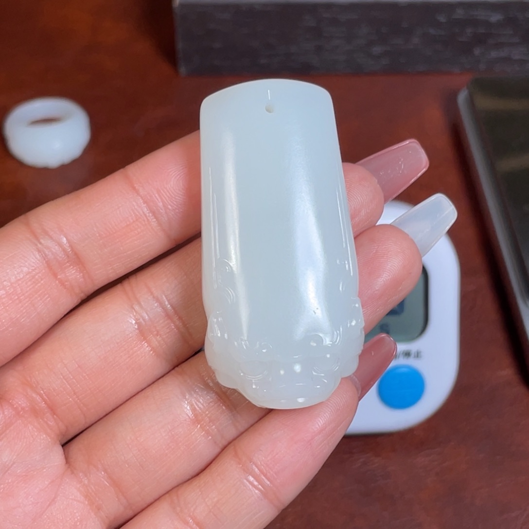 和田玉颈饰未镶嵌凡*梦