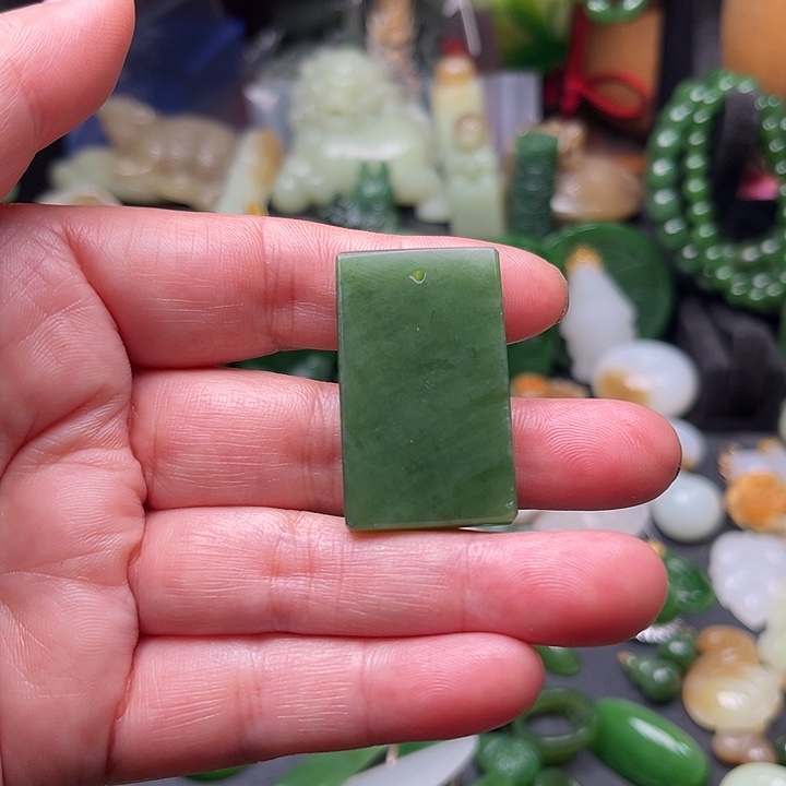 海***风和田玉未镶嵌颈饰