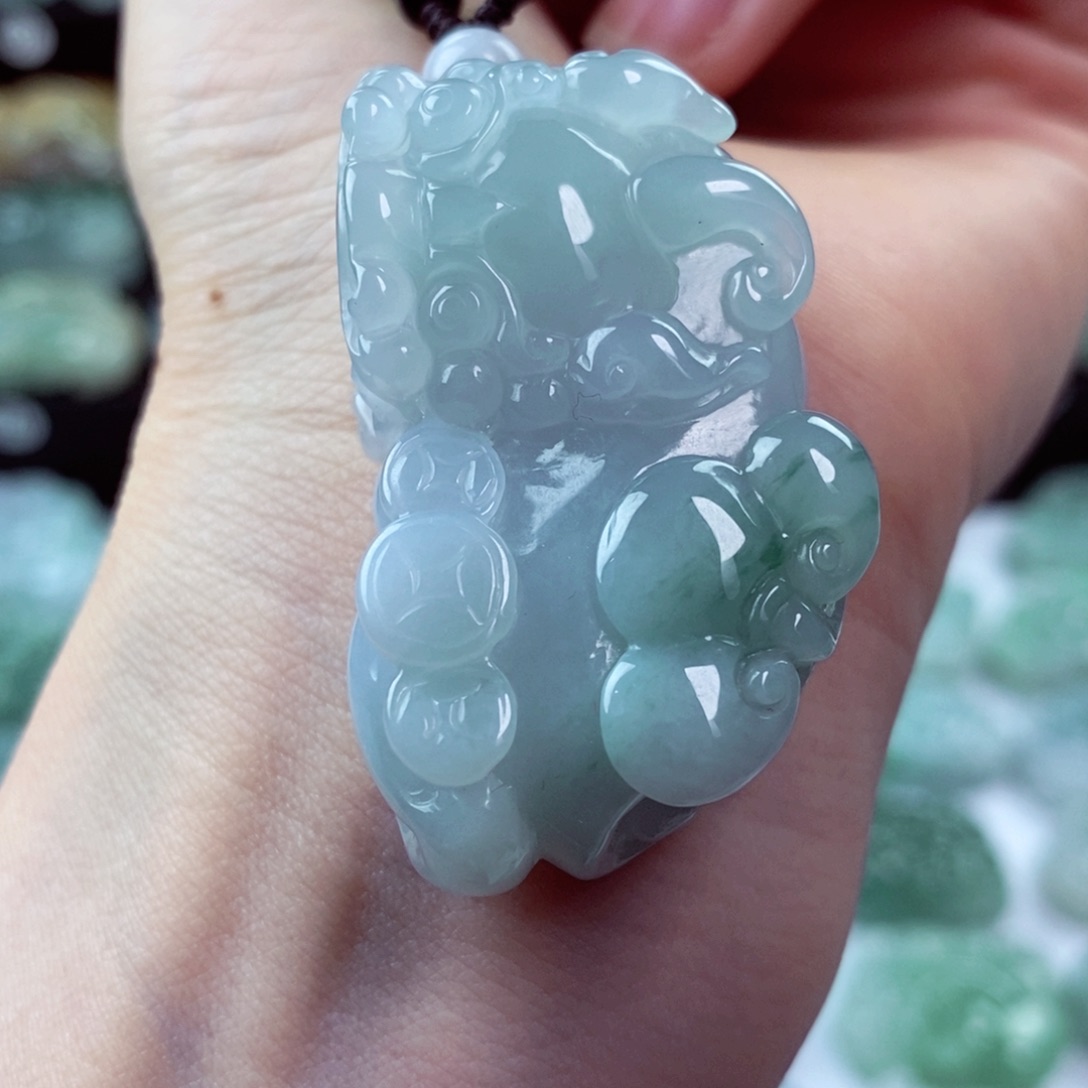 翡翠颈饰未镶嵌天然