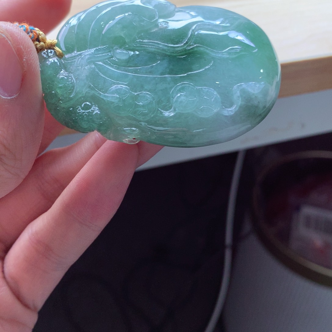 翡翠颈饰未镶嵌吊坠