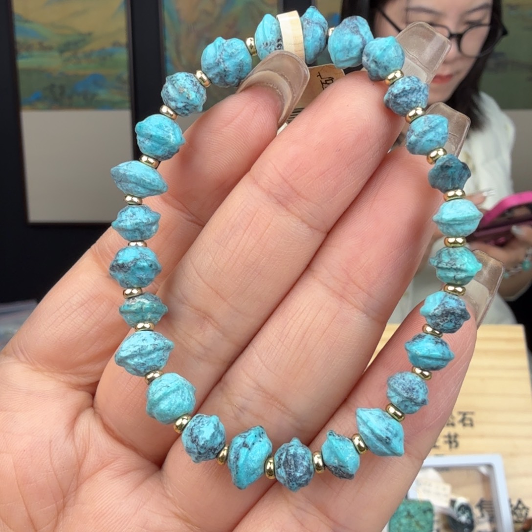 绿松石未镶嵌珠宝奇石