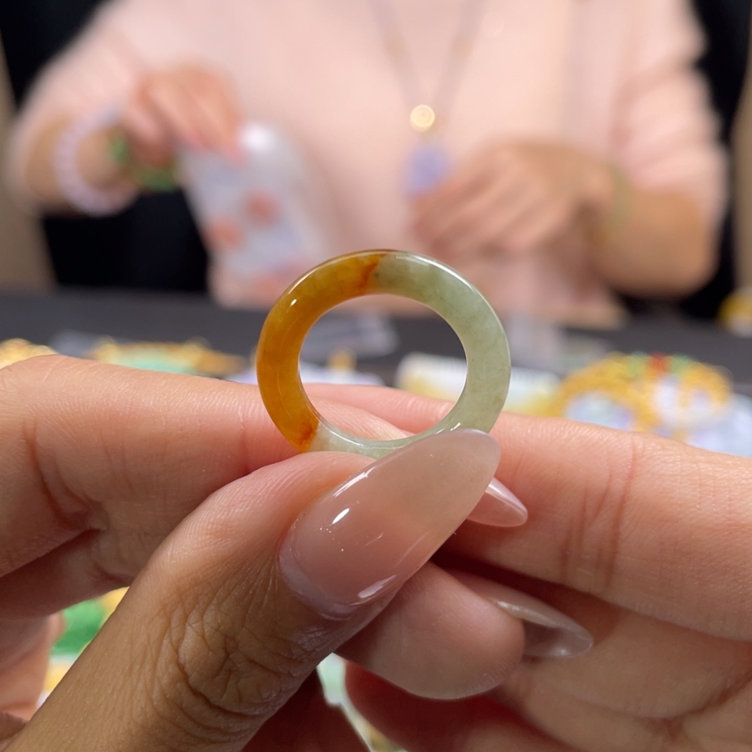 翡翠未镶嵌戒指代编织