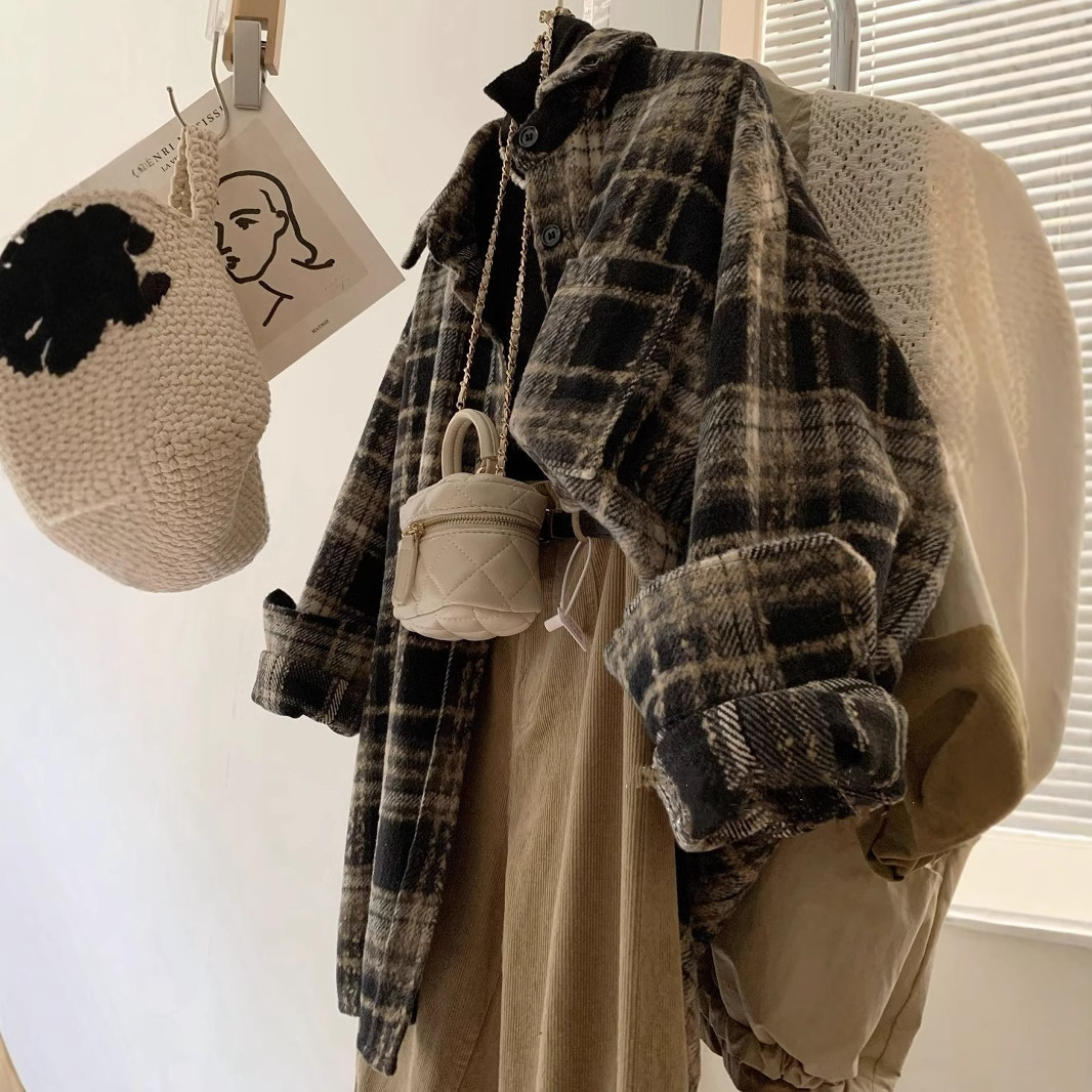 小众独特超好看小香风毛呢格子衬衫秋冬长袖加厚宽松上衣牛仔大码