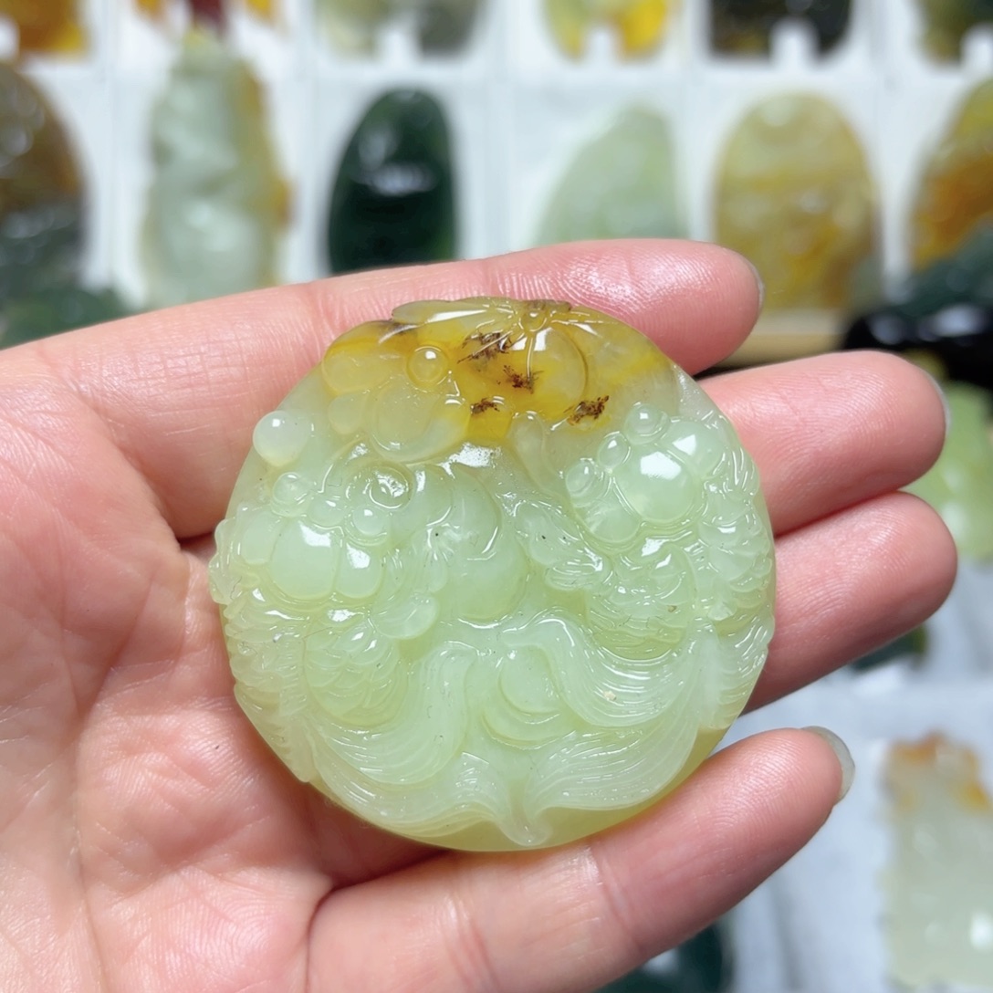 蛇纹石玉吊坠(不含链)未镶嵌