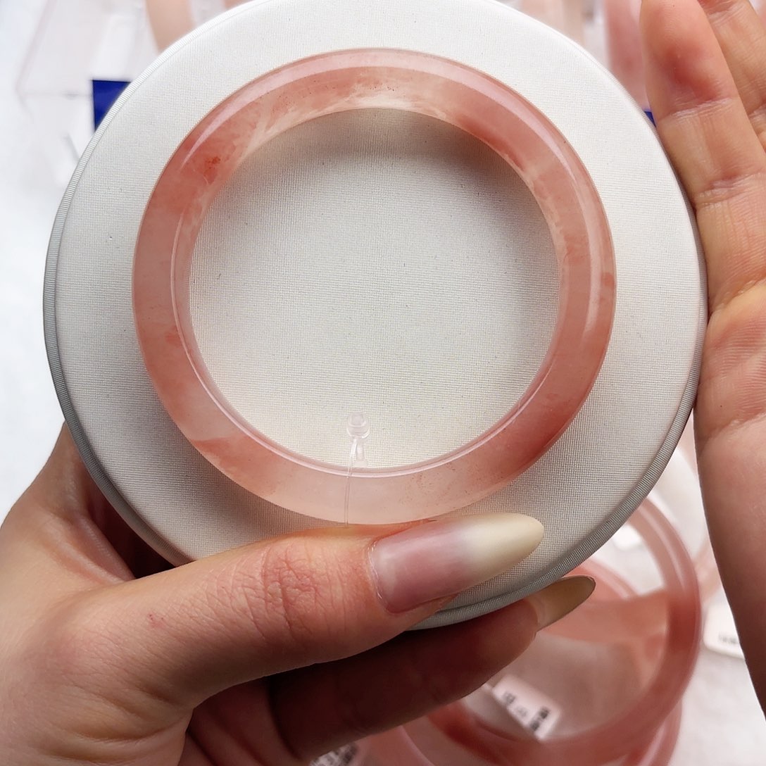 石英质玉手镯未镶嵌七**蜜58