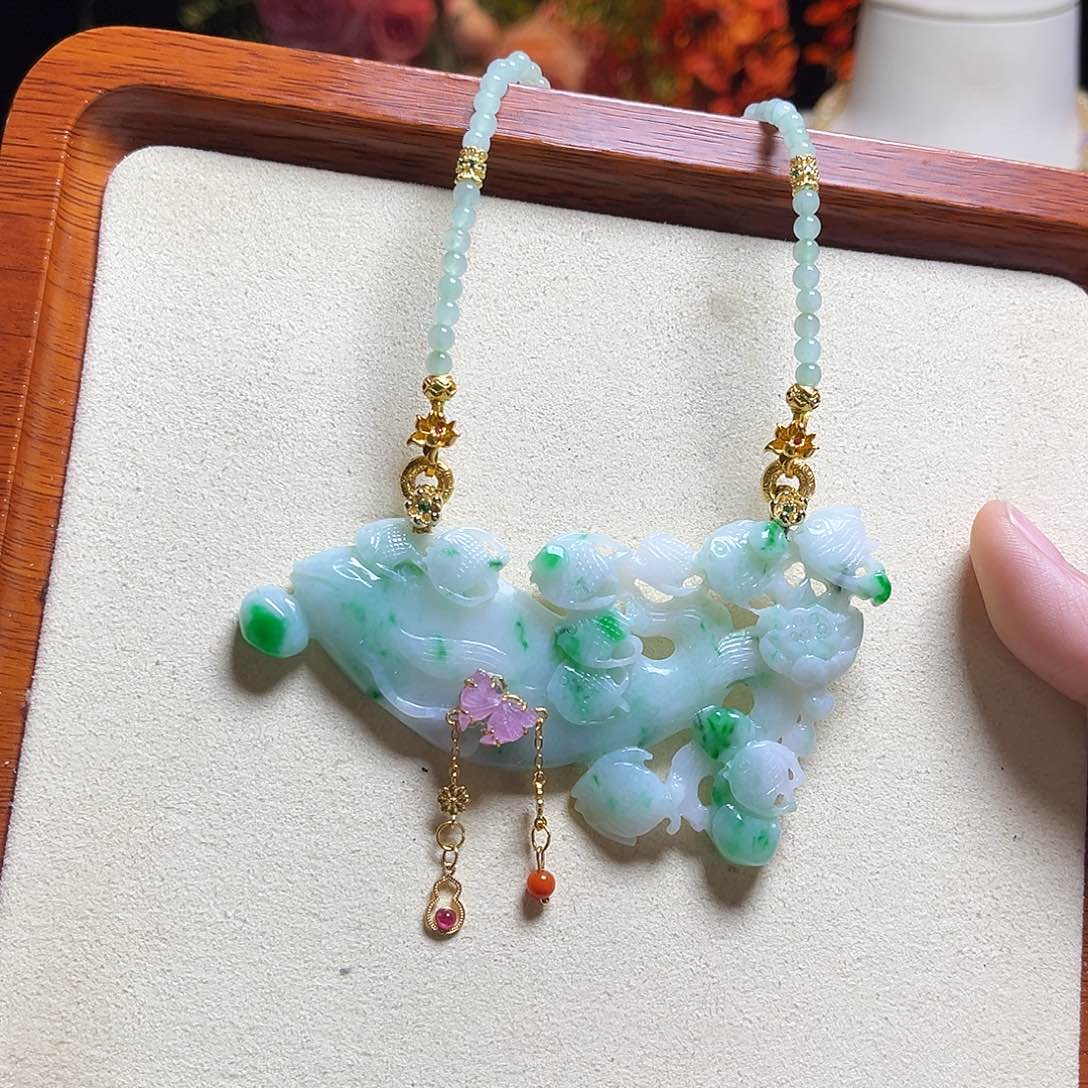 翡翠颈饰未镶嵌鲲