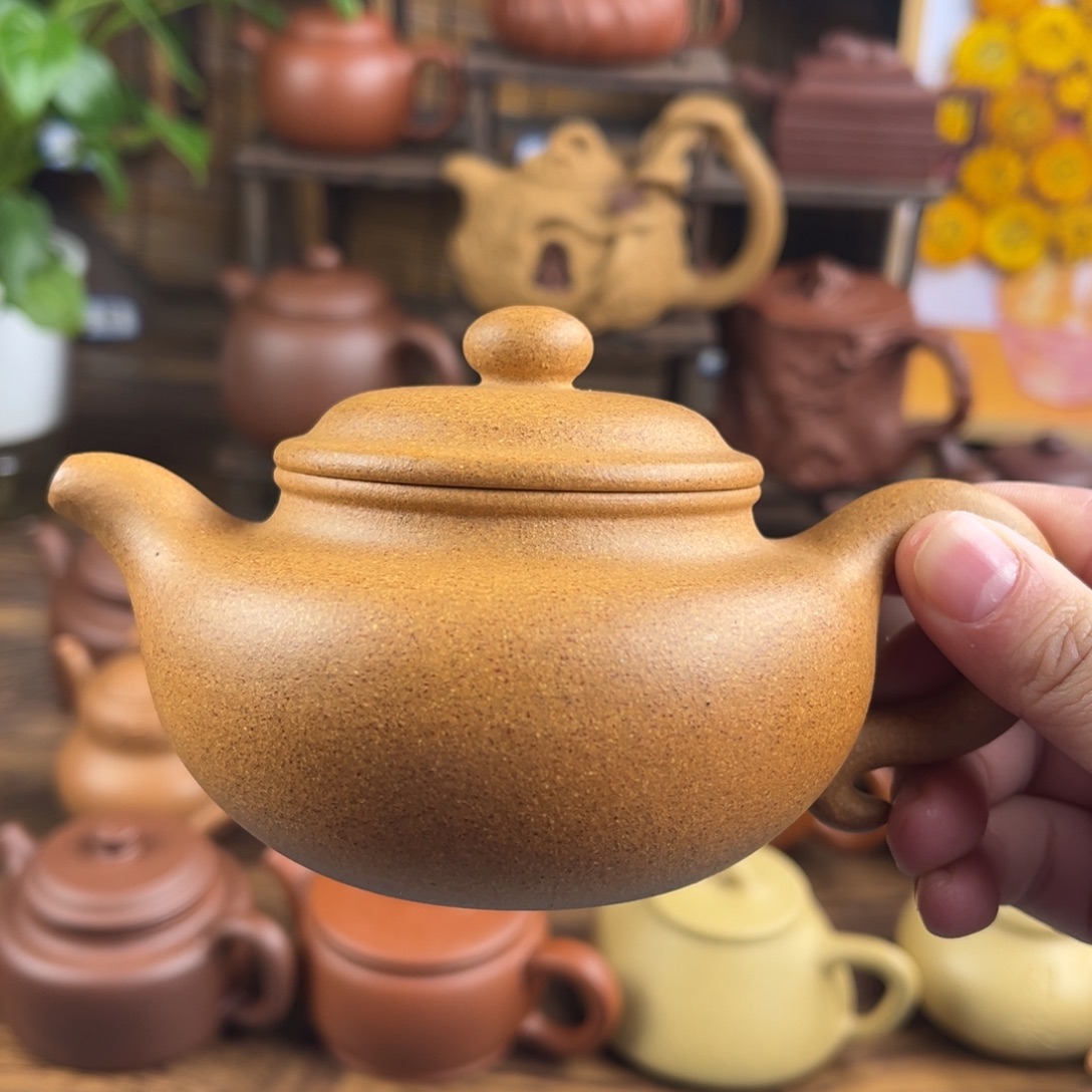 用***3紫砂茶壶手工制作工艺精湛