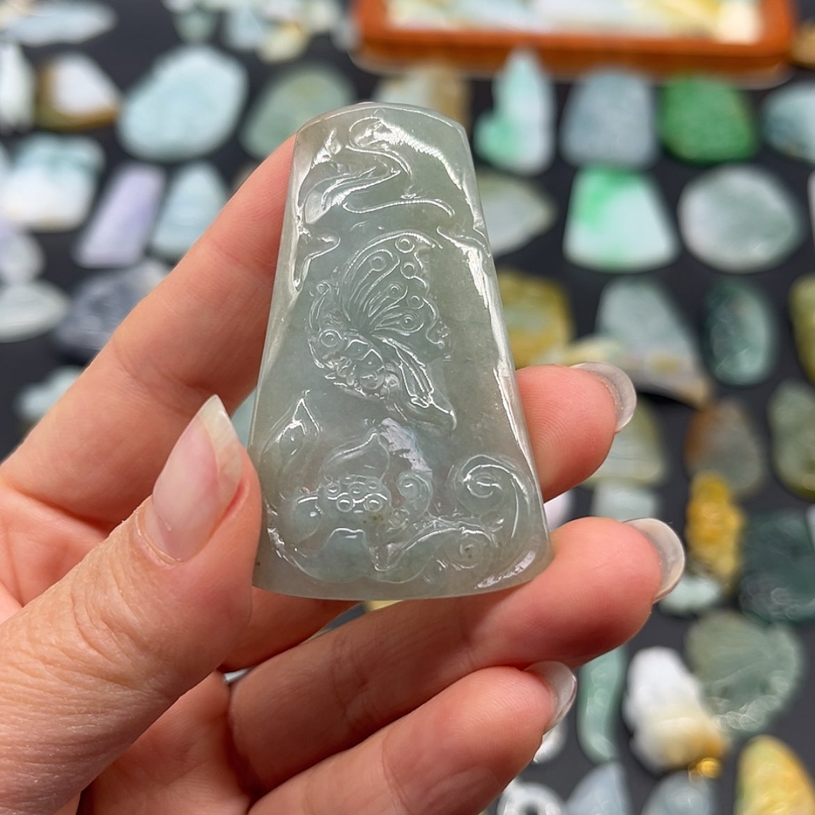 【闪购商品】翡翠颈饰未镶嵌蝴蝶