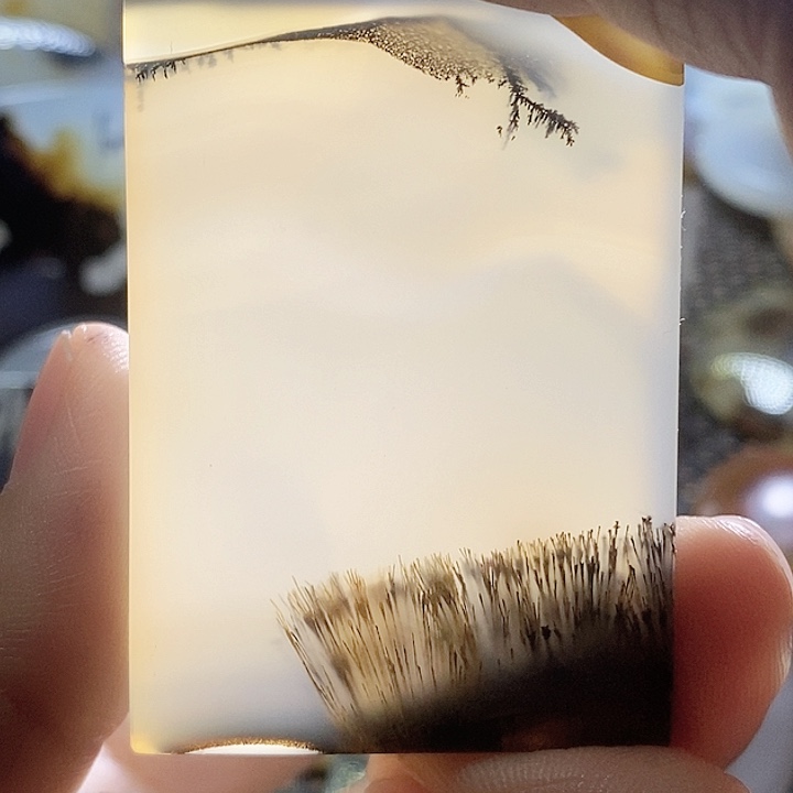 玛瑙/玉髓颈饰未镶嵌漫****虹