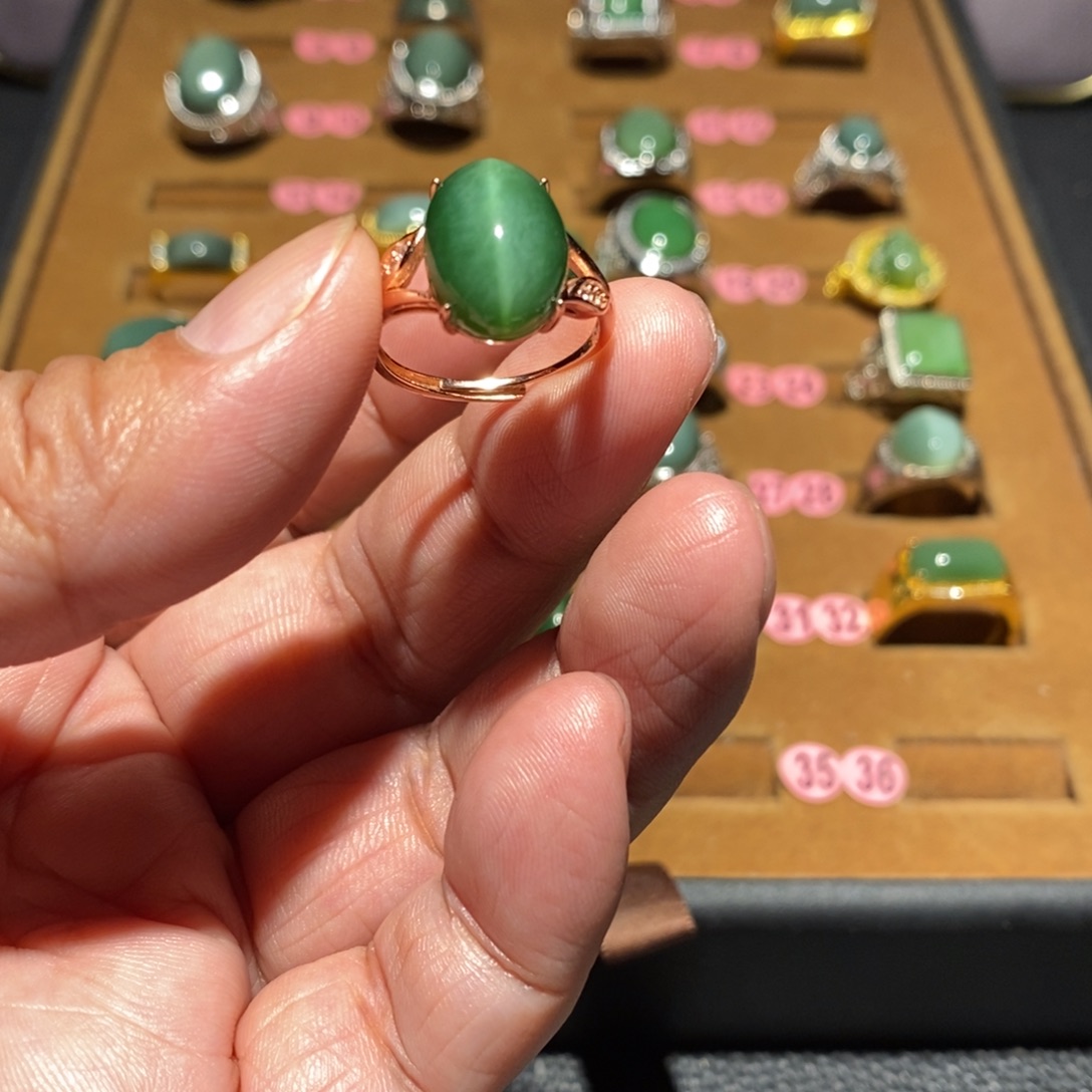 轻***语和田玉未镶嵌戒指