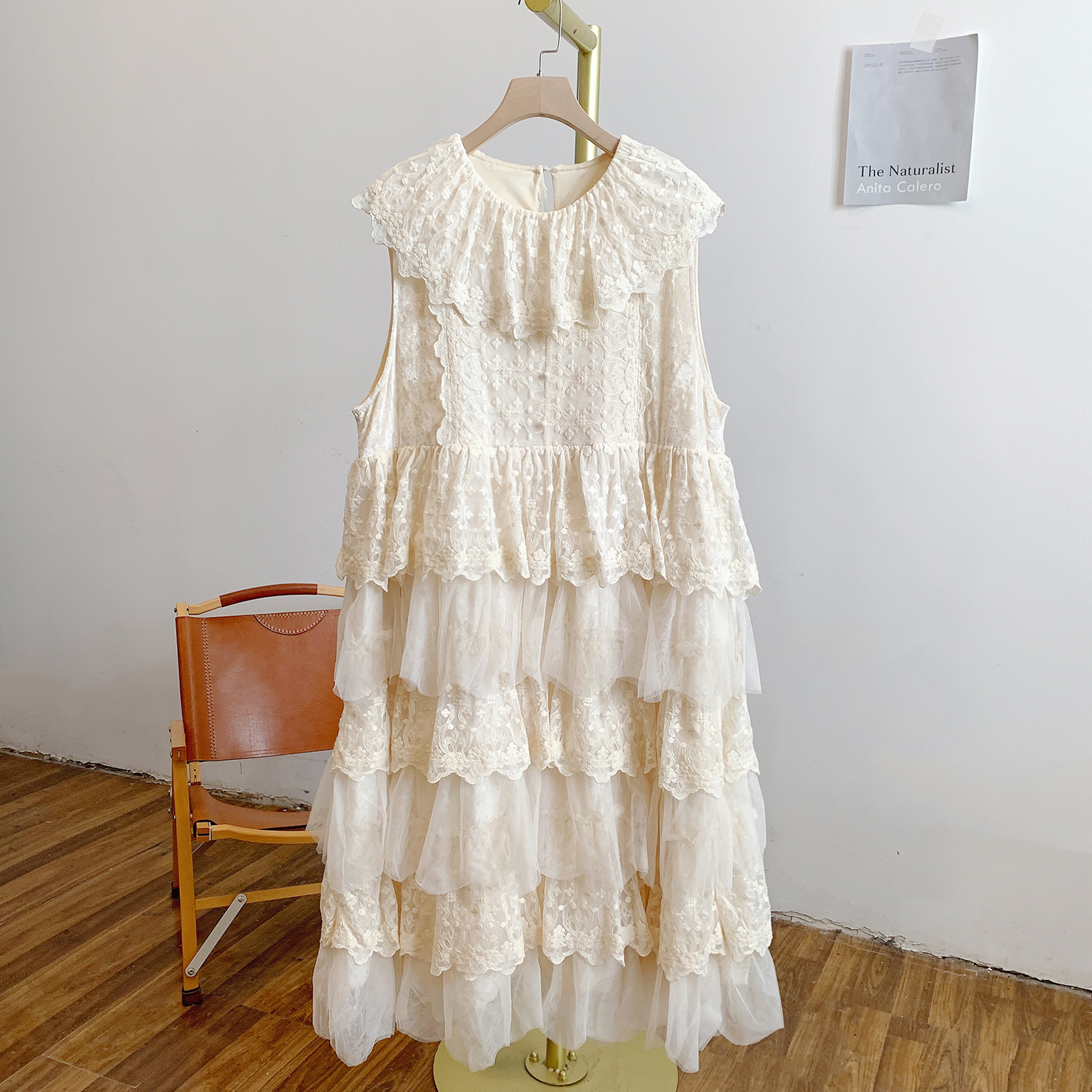 朦胧月光C5170蕾丝拼接仿丝绒娃娃领背心裙