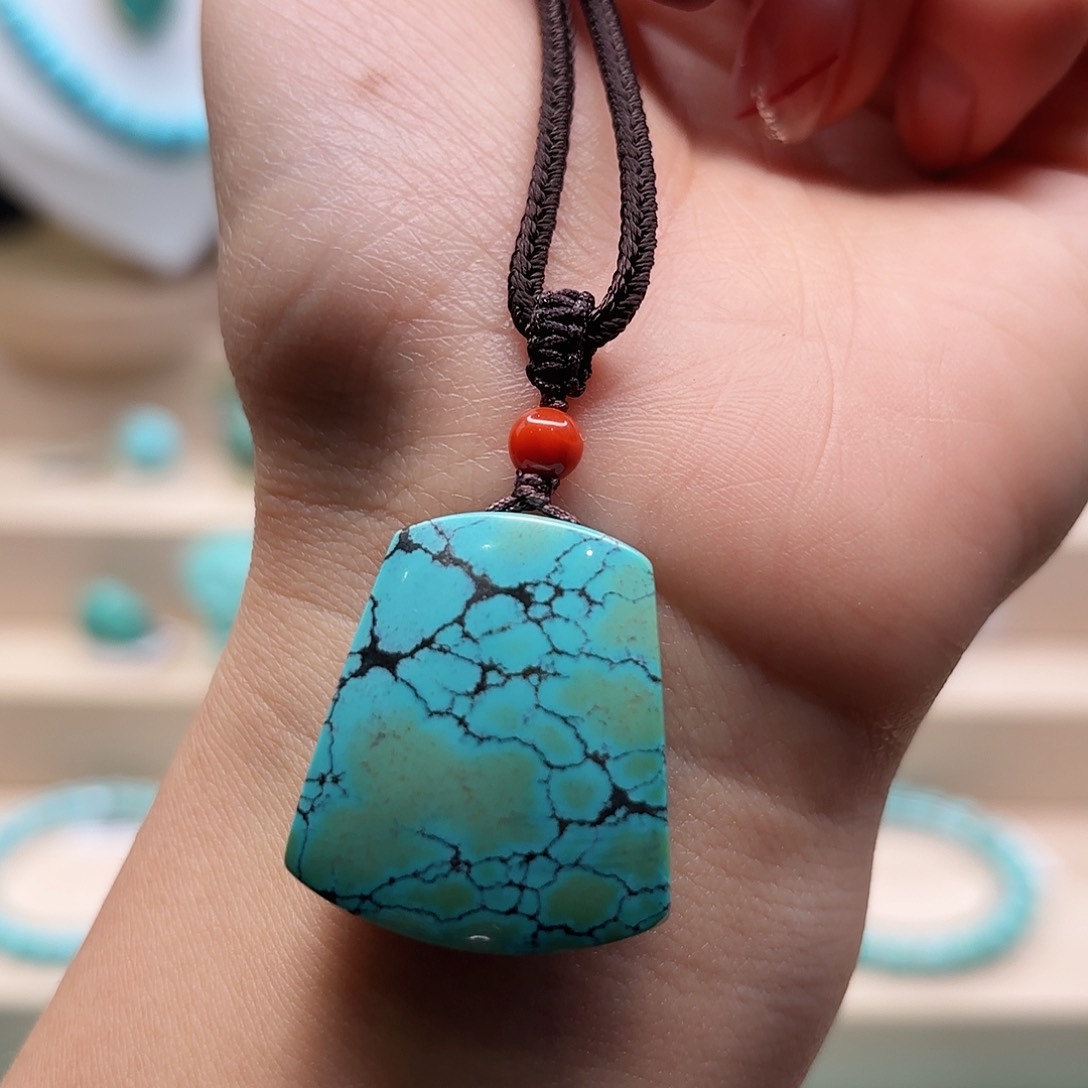 绿松石配饰未镶嵌