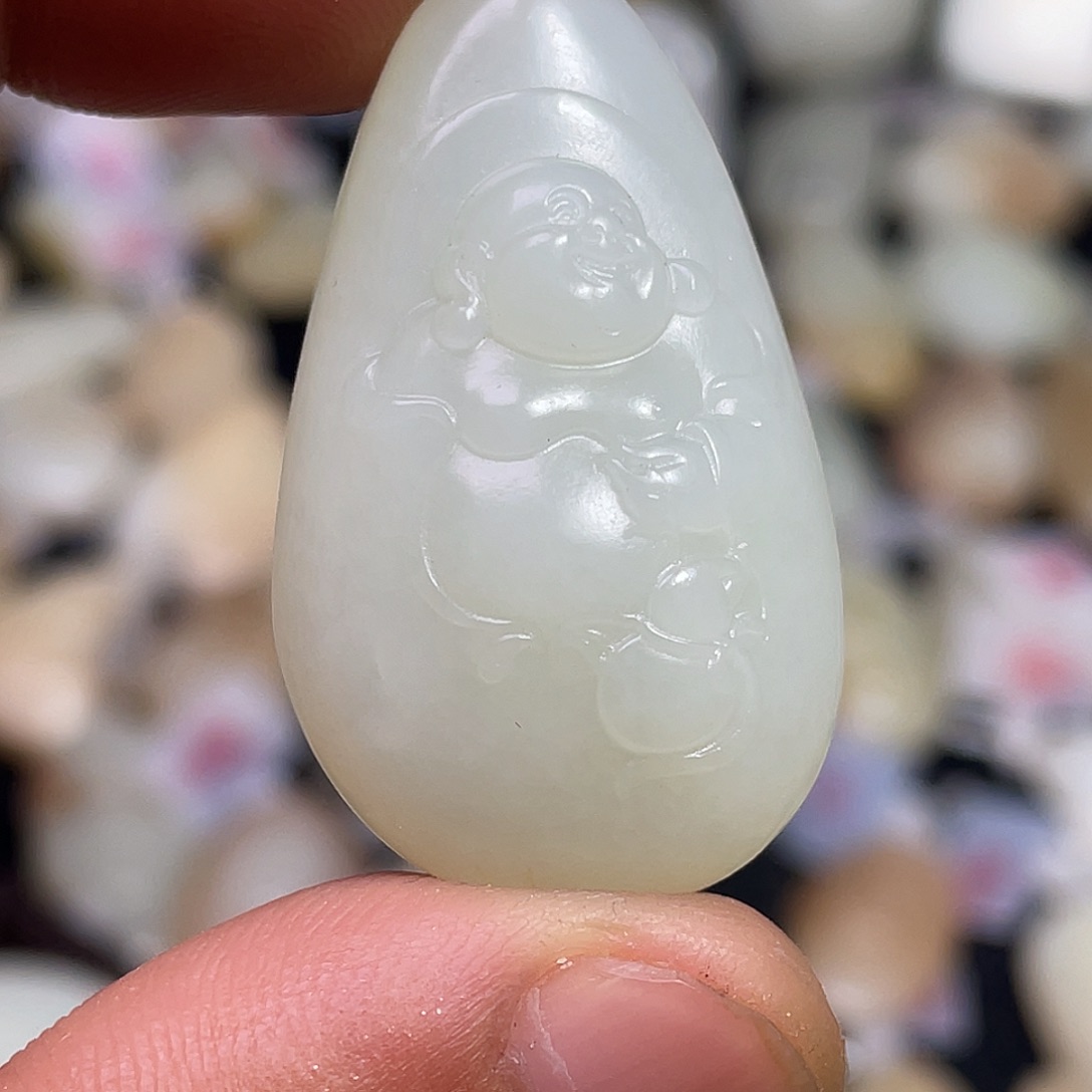 和田玉（糖玉）未镶嵌颈饰宁**滥吊坠