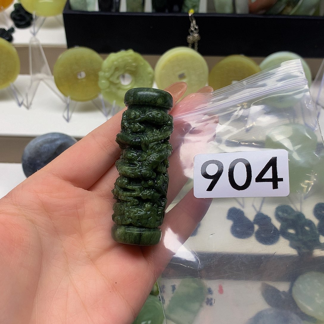 蛇纹石玉颈饰未镶嵌夏*