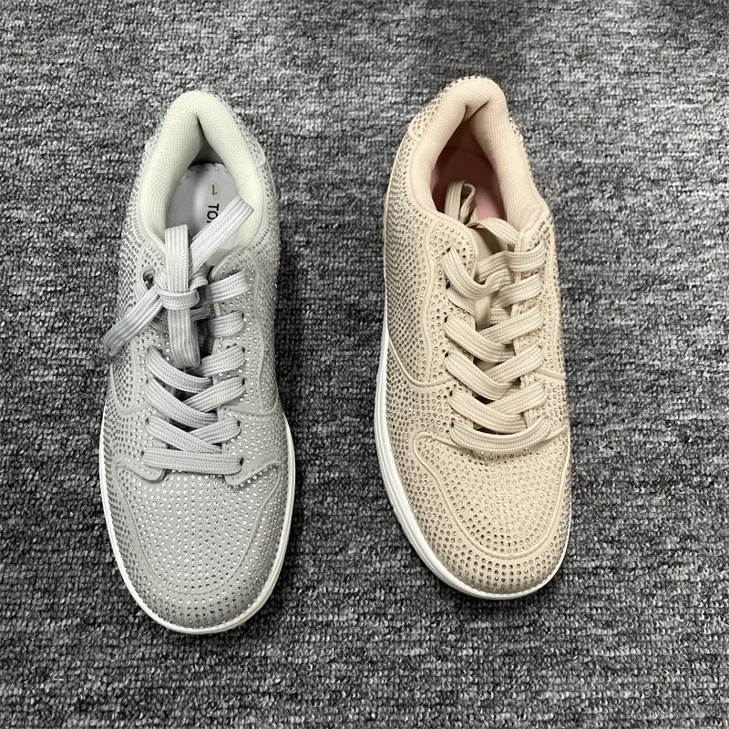 24年新款女鞋子时尚平底休闲鞋圆头水钻装饰休闲板鞋