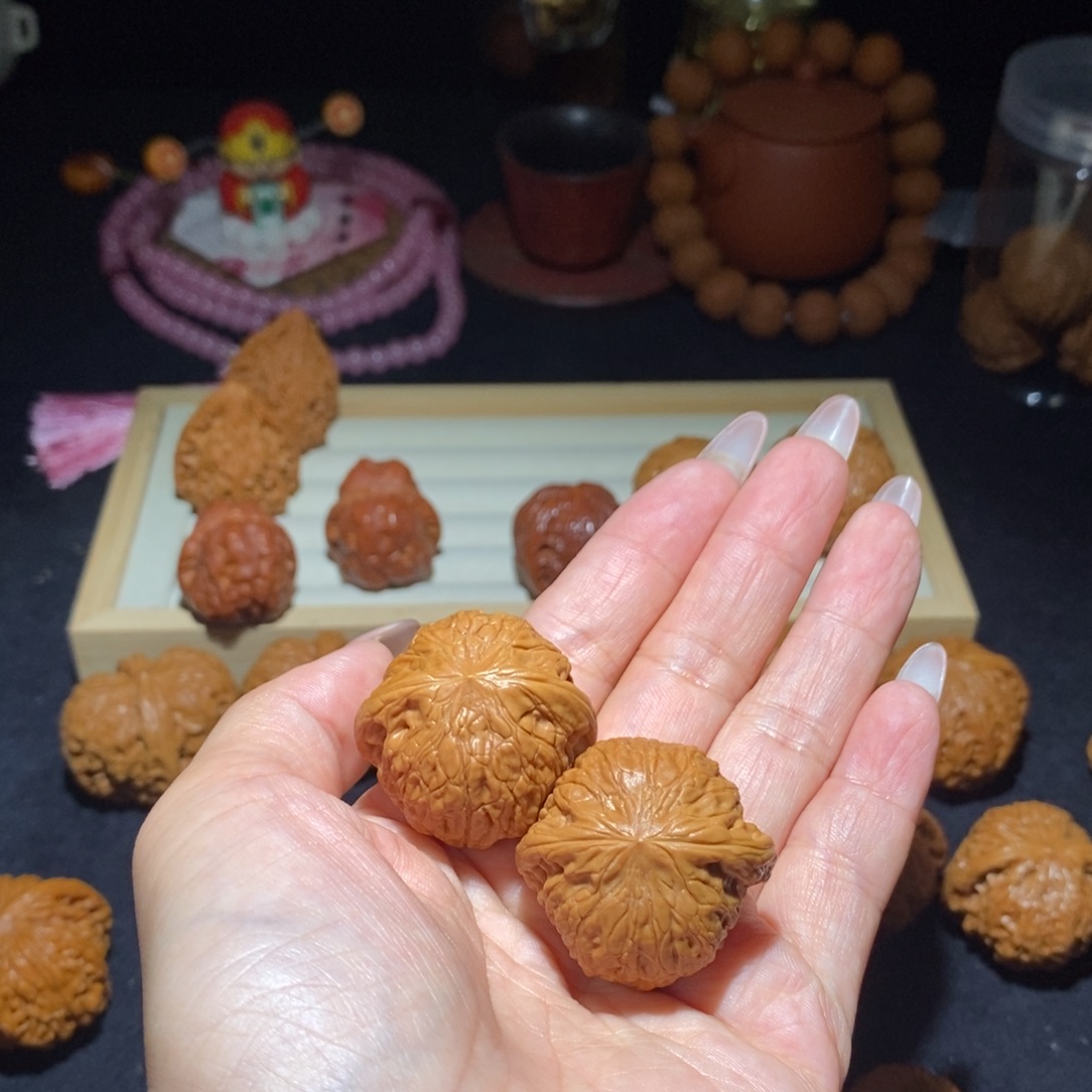 哈***板文玩核桃吊坠铁锤妹妹34