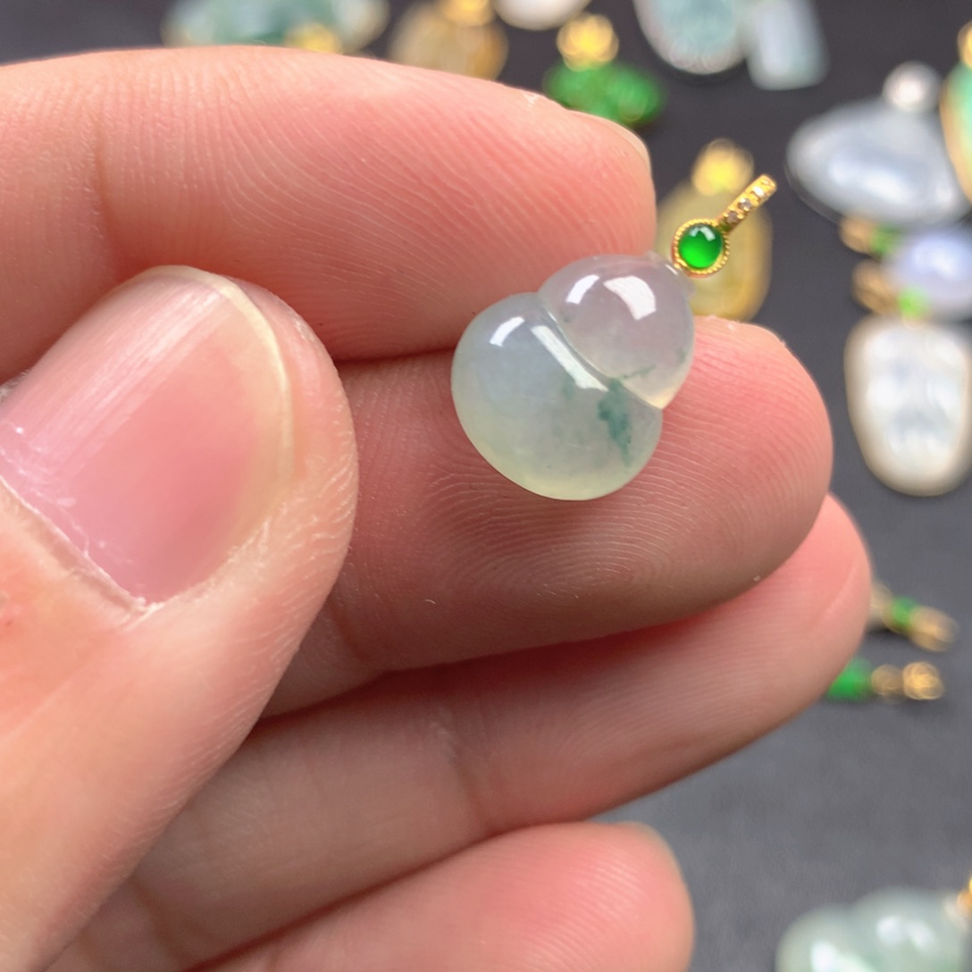 【闪购商品】颈饰18K金镶嵌翡翠翡翠