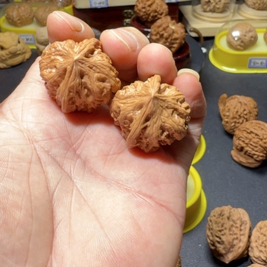 文玩核桃把件十三鸡33